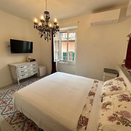 レーリチ Elegante Stanza Rossa Mottino23 Bed & Breakfast エクステリア 写真