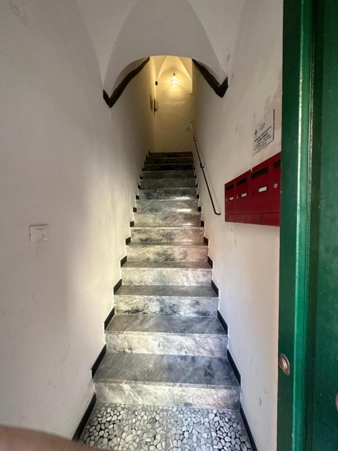レーリチ Elegante Stanza Rossa Mottino23 Bed & Breakfast エクステリア 写真